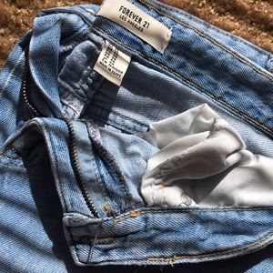 Forever 21 Ripped Mom Jeans (Highwaisted)